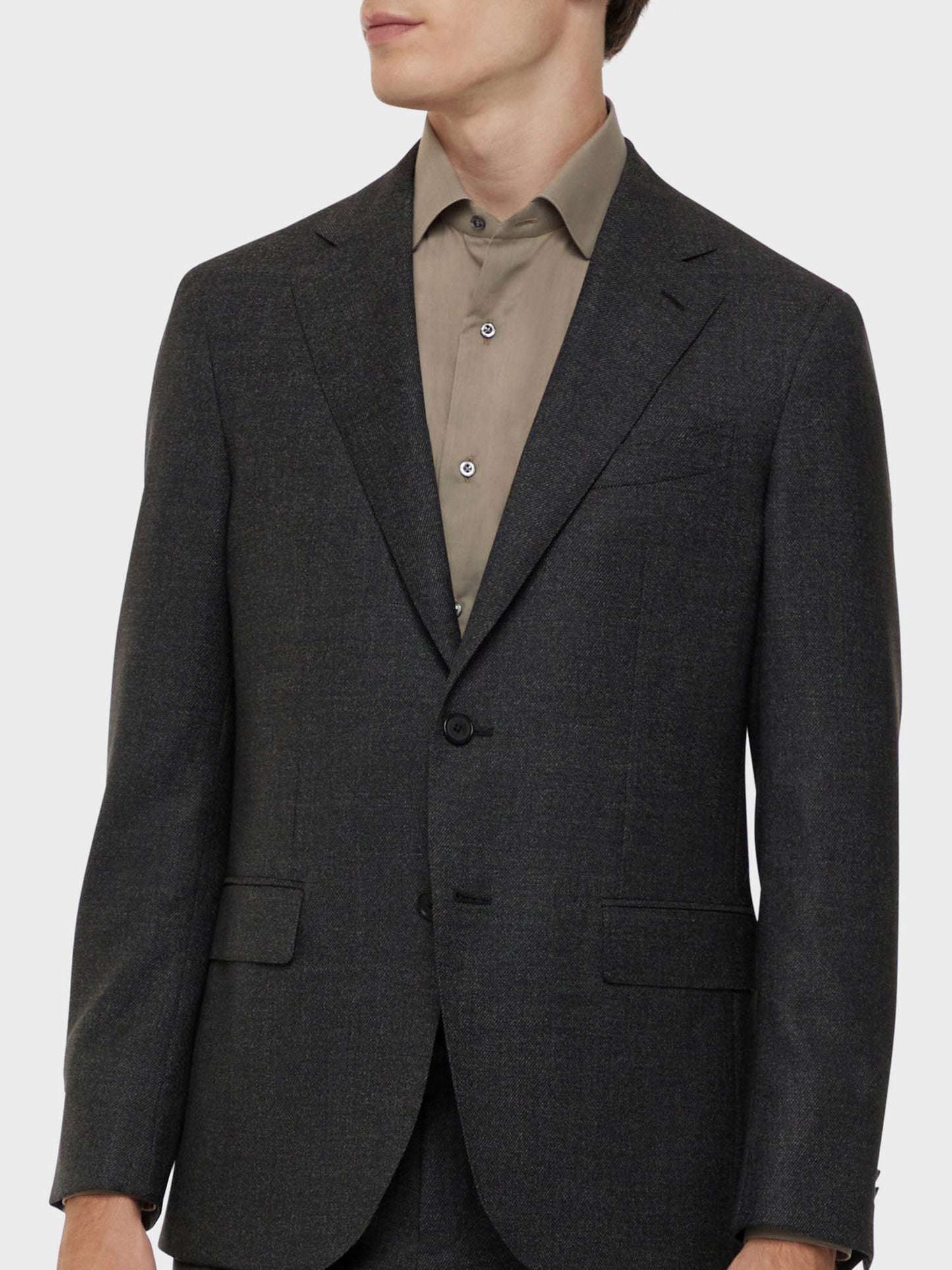Caruso Menswear Abbigliamento Uomo Abito aida monopetto in lana 130s marrone drop 7R dettaglio giacca