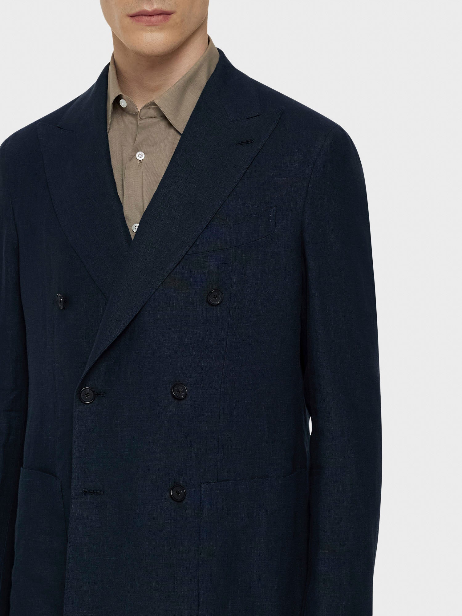 Caruso Menswear Abbigliamento Uomo Giacca aida doppiopetto in lino blu dettaglio