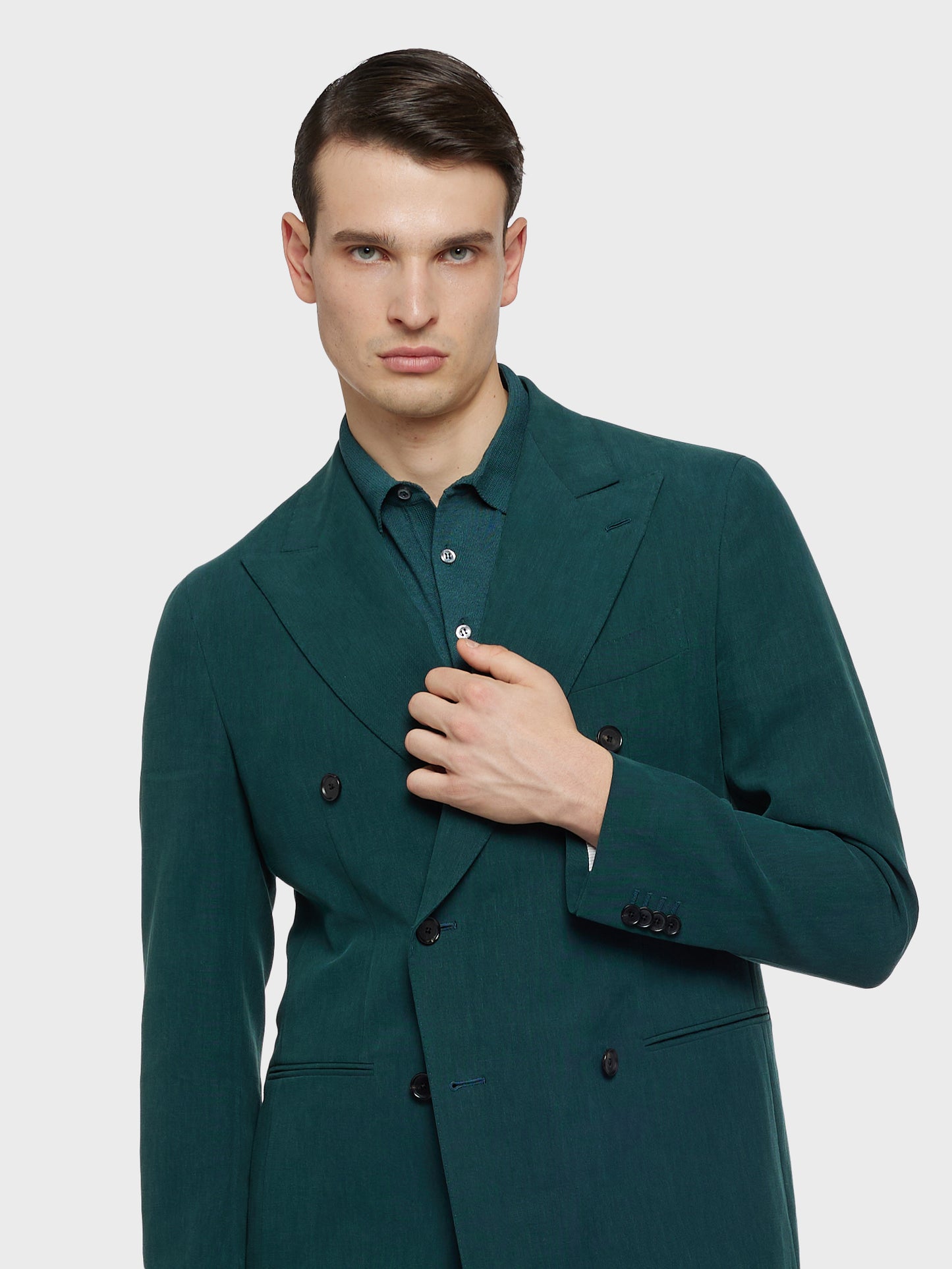 Abito aida doppiopetto in lino verde