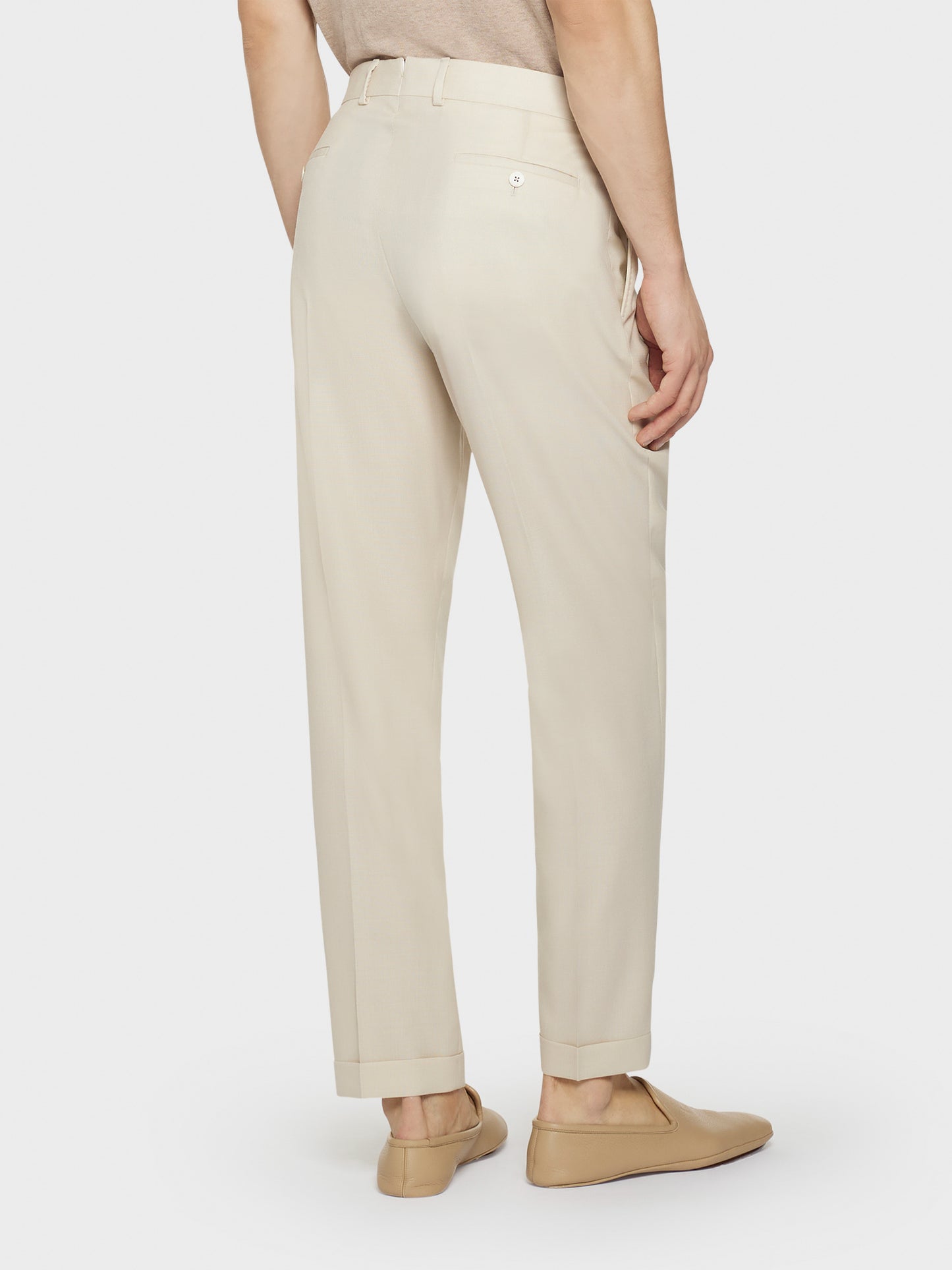 Pantalone carrot-fit in lana bianco latte