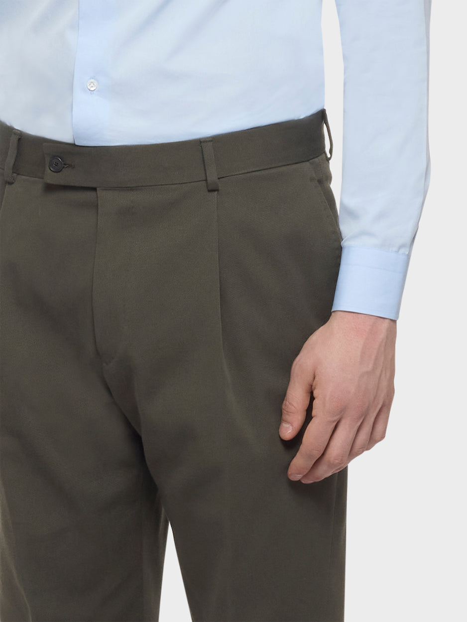 Carrot Fit Trousers in Wool Flannel Green