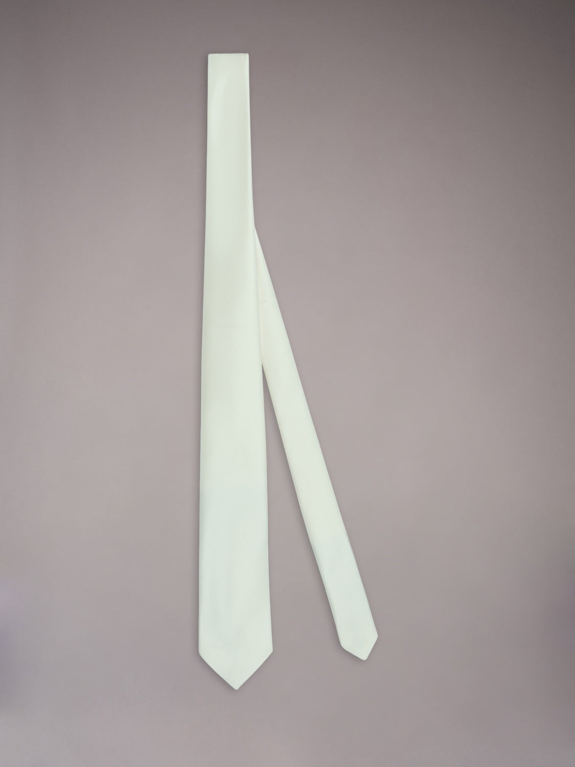 Tie in white silk satin