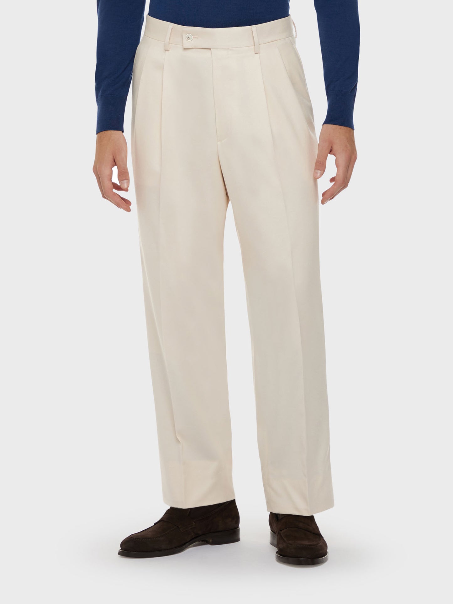 Caruso Menswear Abbigliamento Uomo Pantalone in flanella di lana bianco indossato front