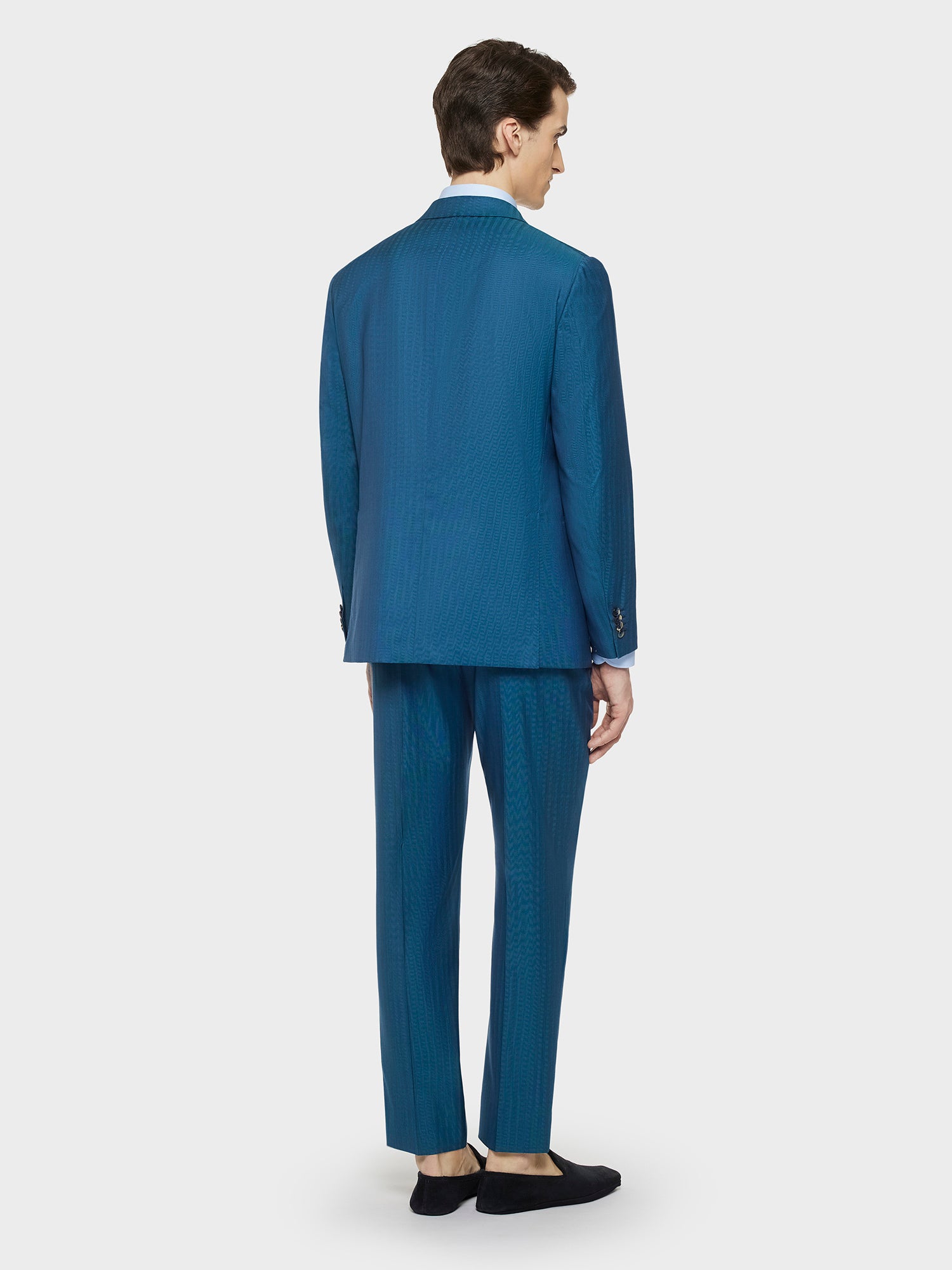 Caruso SS25 Lookbook: Tailored Elegance for Modern Men