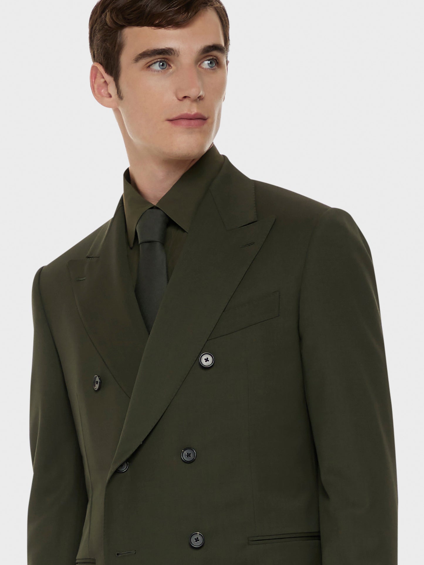 Caruso Menswear Abbigliamento Uomo Abito norma doppiopetto in lana tecnica verde drop 7R dettaglio giacca