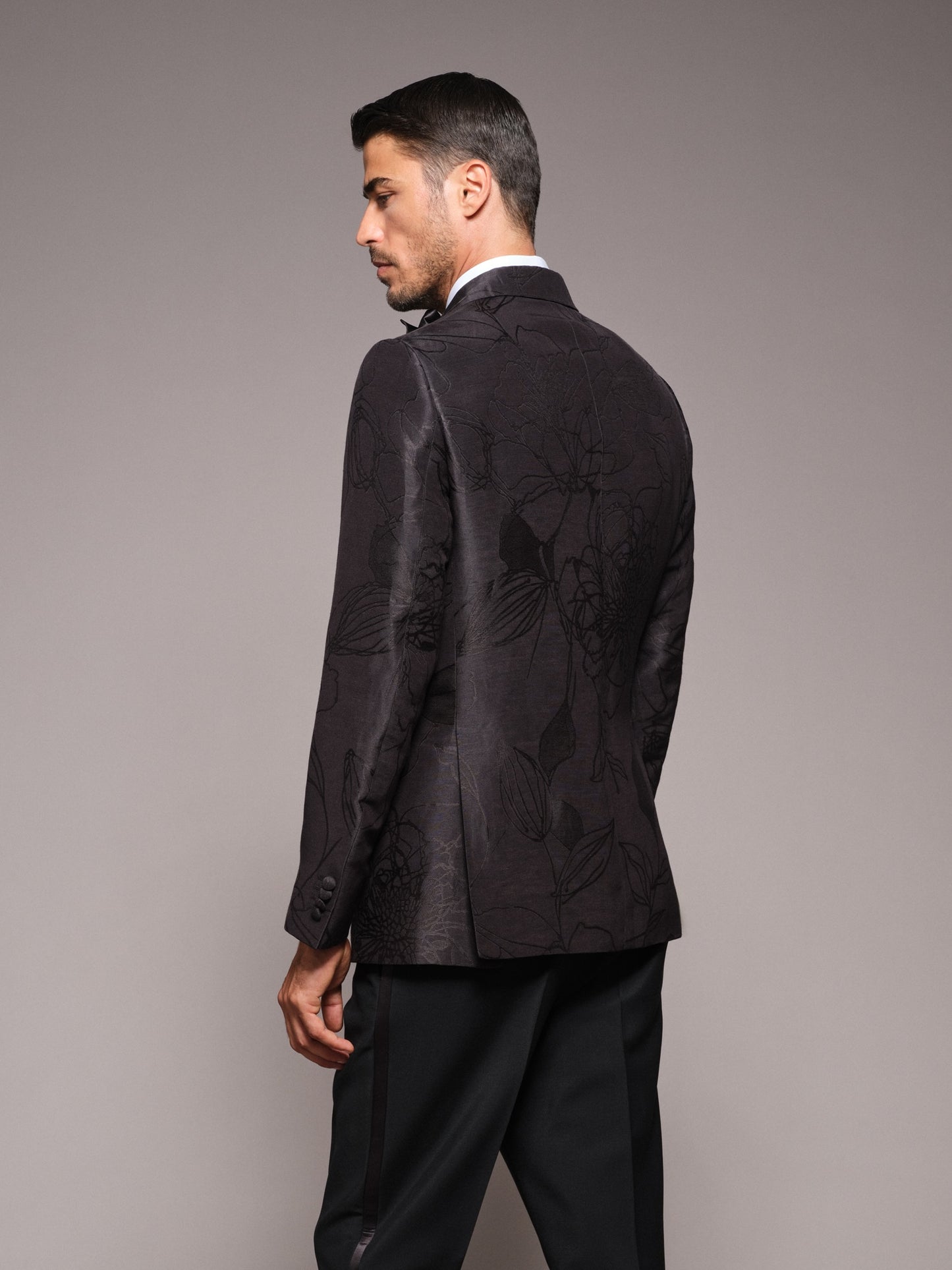 Giacca Norma doppiopetto in lino e seta jacquard nero