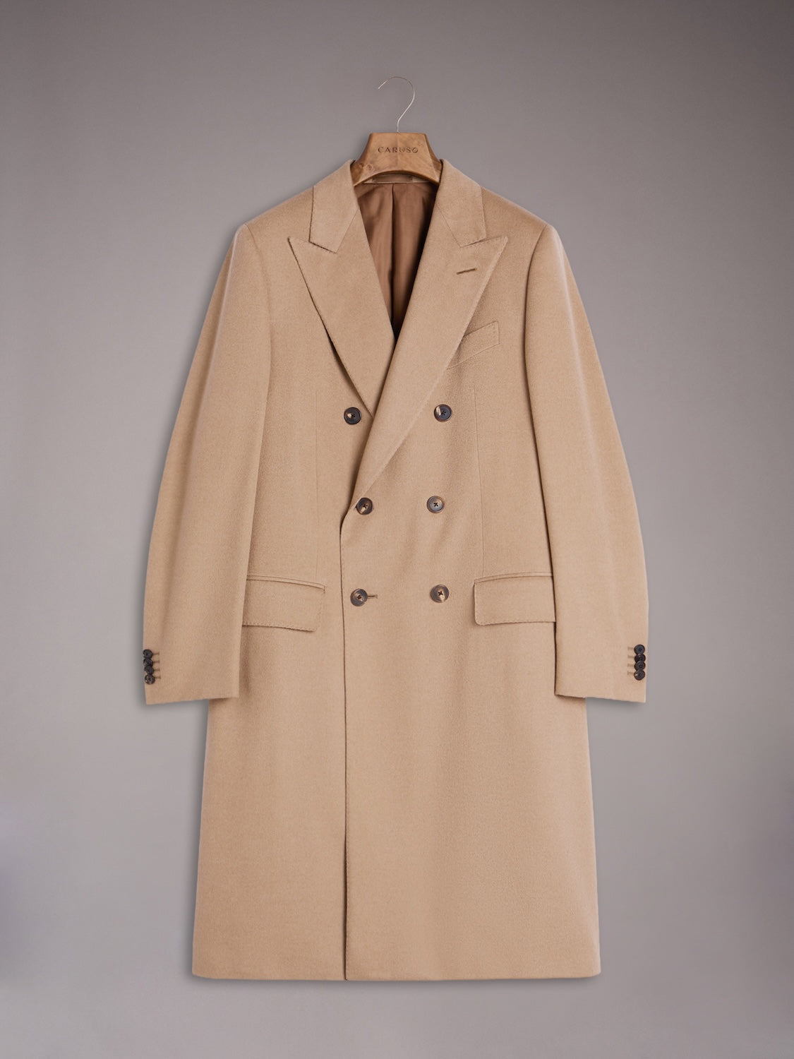 Cappotto Norma doppiopetto in cammello beige