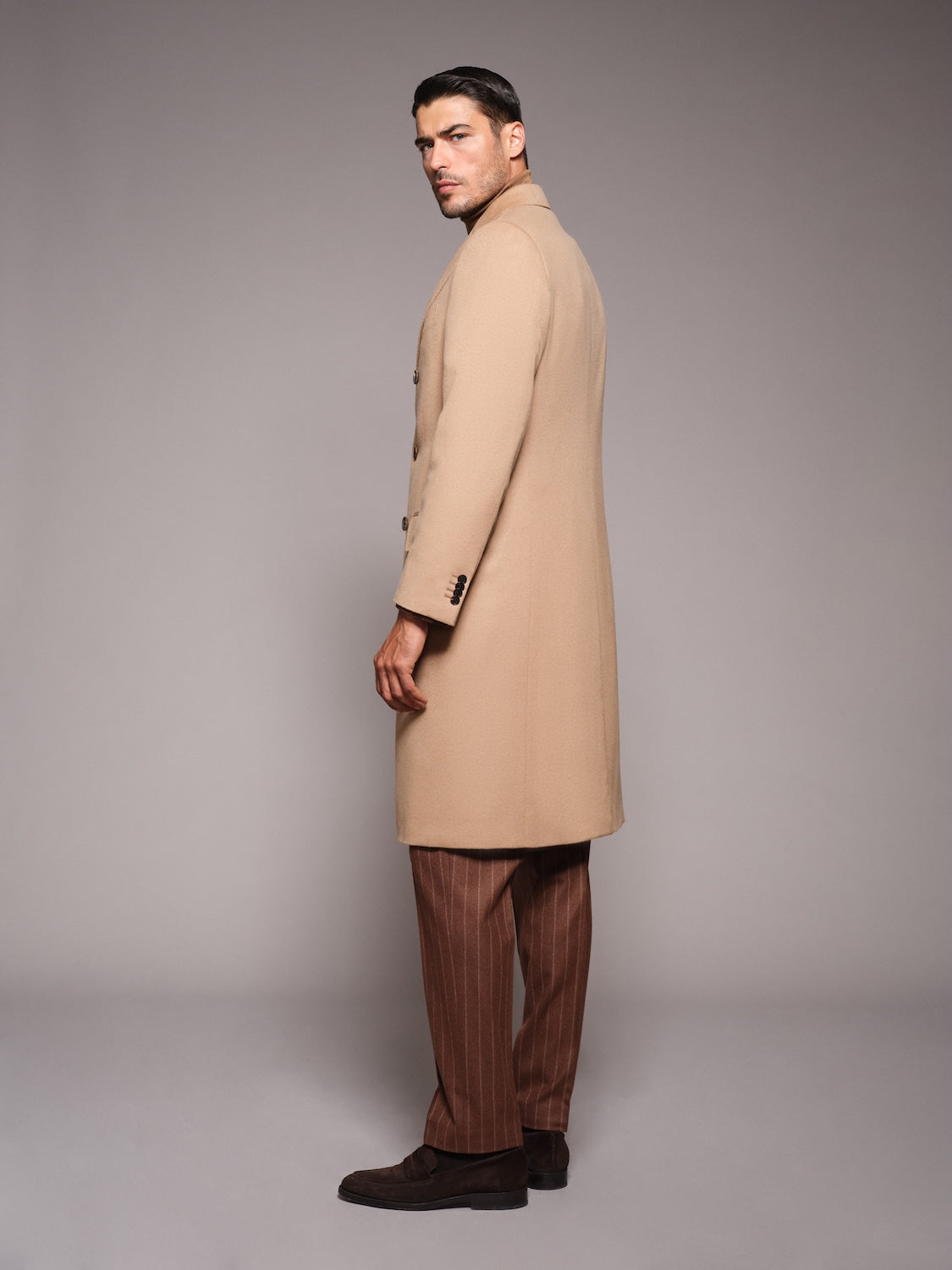 Cappotto Norma doppiopetto in cammello beige
