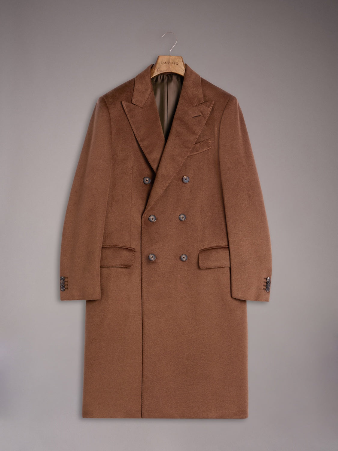 Cappotto Norma doppiopetto in seta tabacco