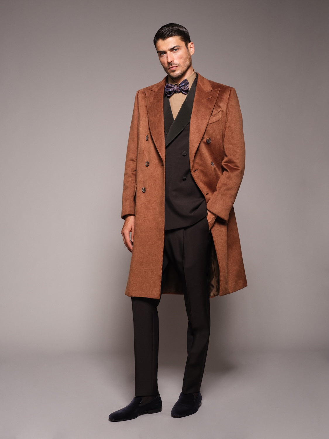 Cappotto Norma doppiopetto in seta tabacco