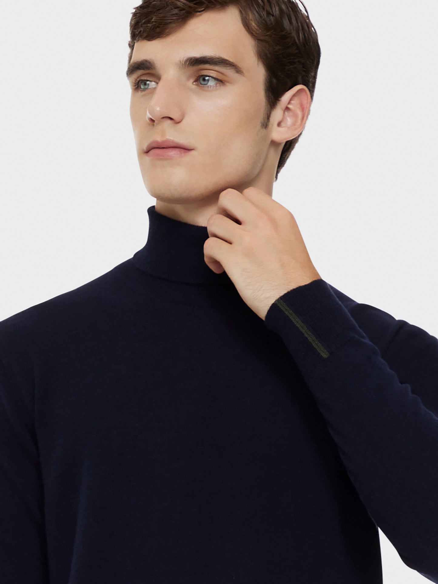 Caruso Menswear Abbigliamento Uomo Dolcevita in lana e cashmere blu scuro dettaglio