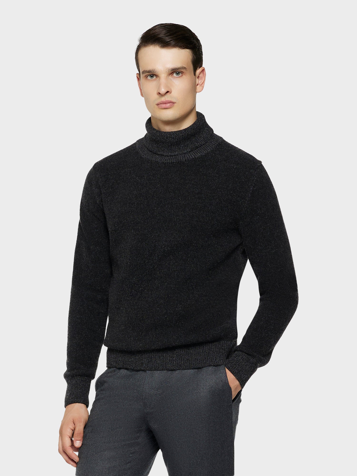 Caruso Menswear Abbigliamento Uomo Maglieria Dolcevita in lana babywool grigio look 1