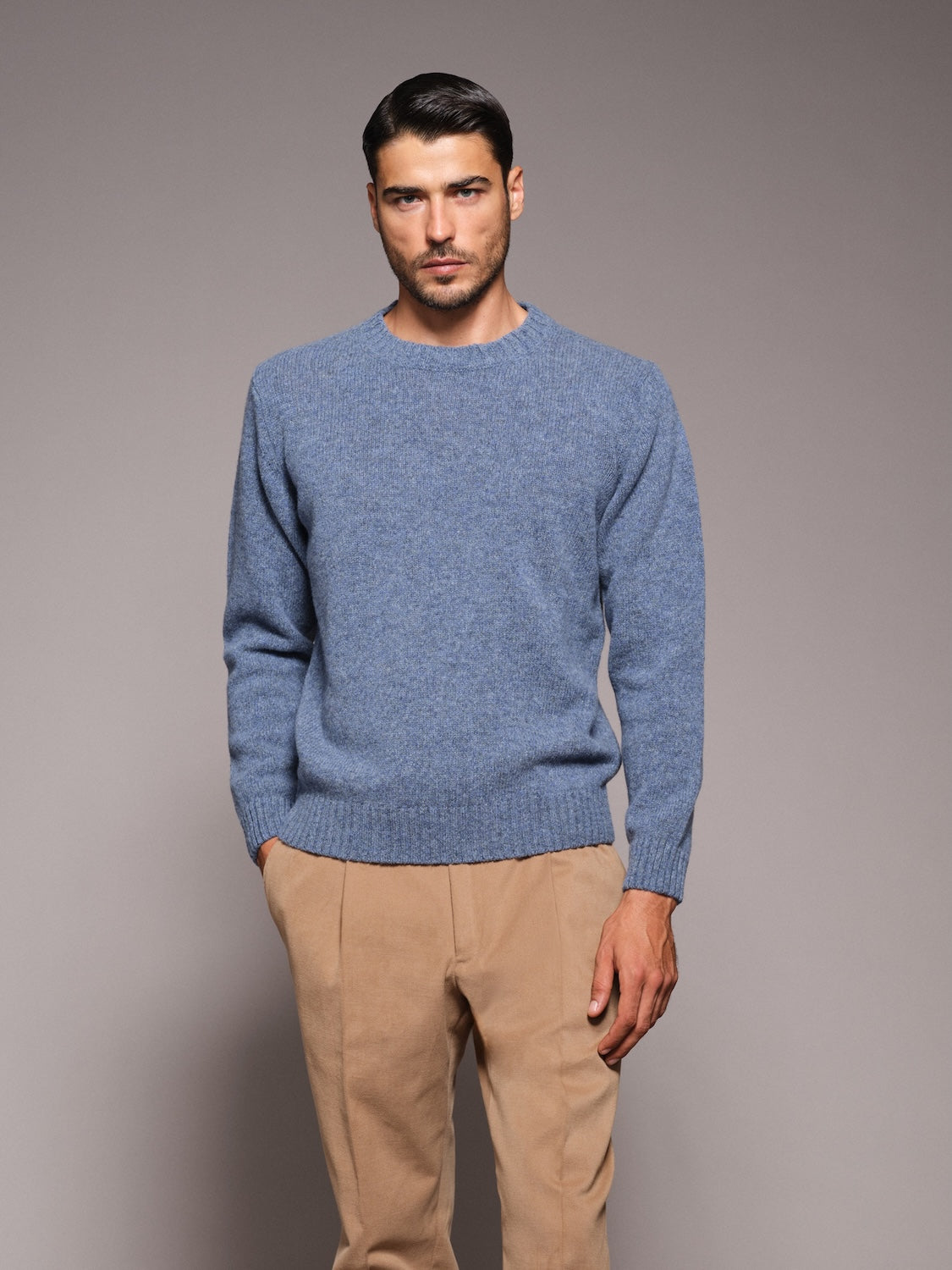 Maglia girocollo in lana Shetland azzurra