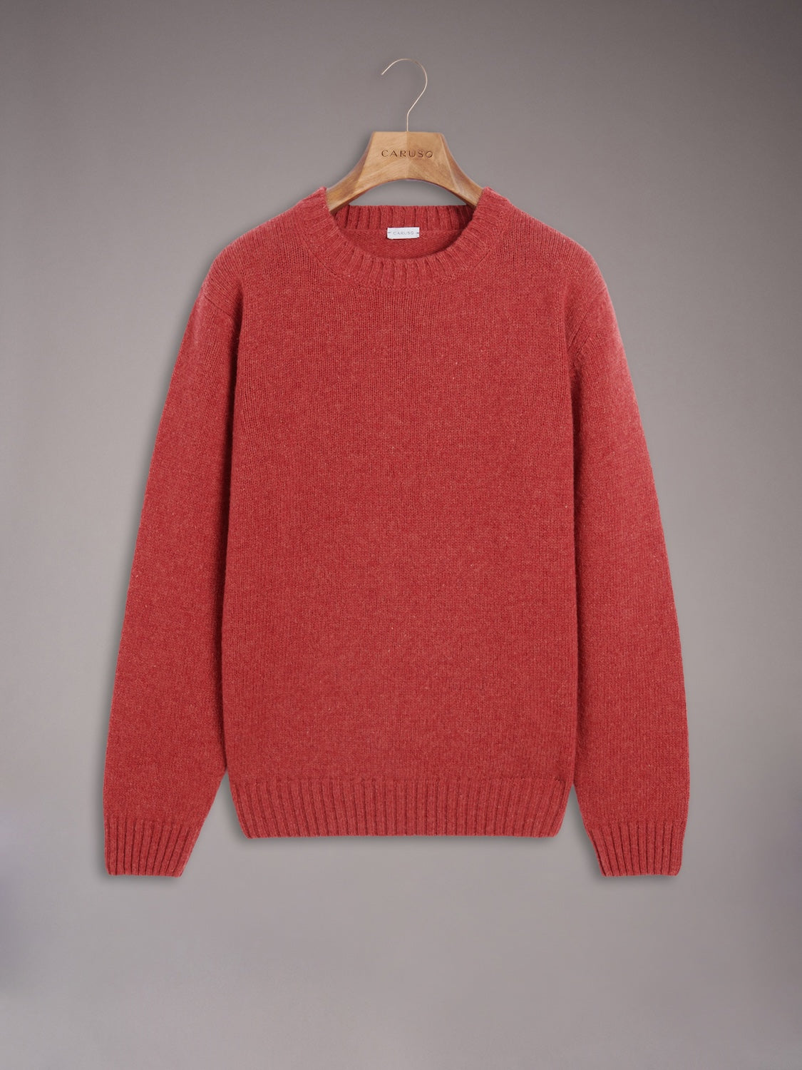 Crewneck sweater in burgundy Shetland wool