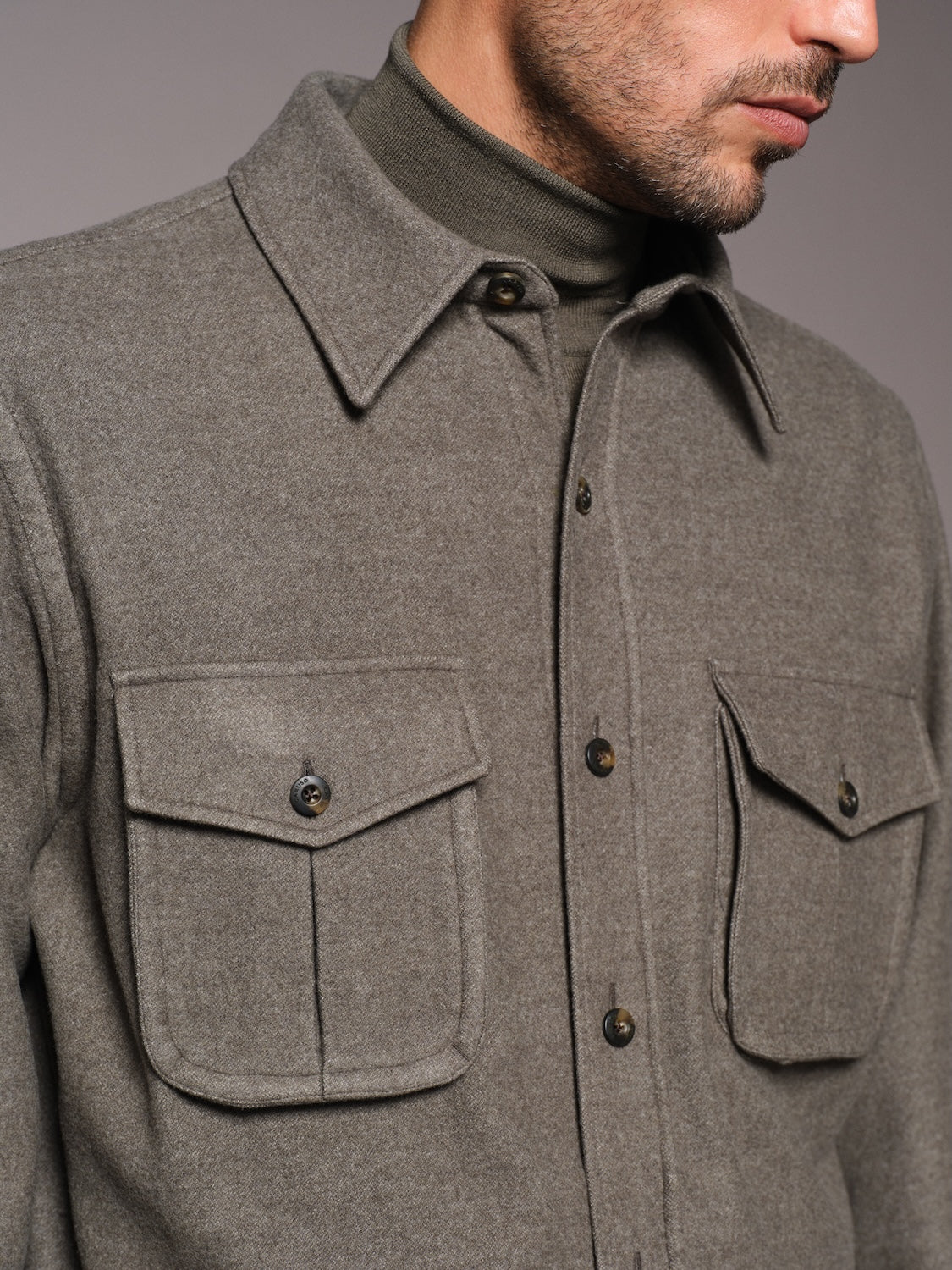 Overshirt in lana 180s' verde