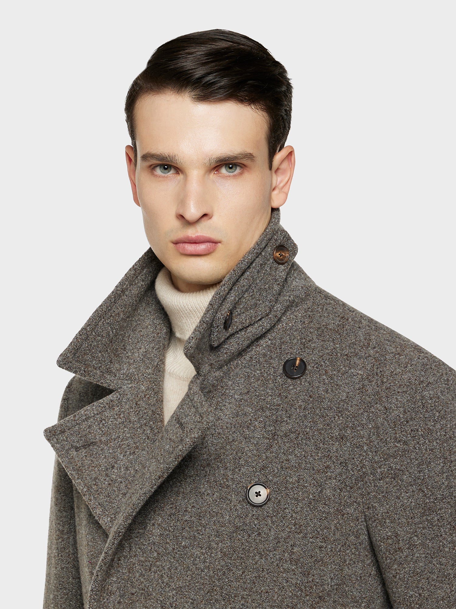 Caruso Menswear Abbigliamento Uomo Outerwear Peacot in lana boucle grigio look 5