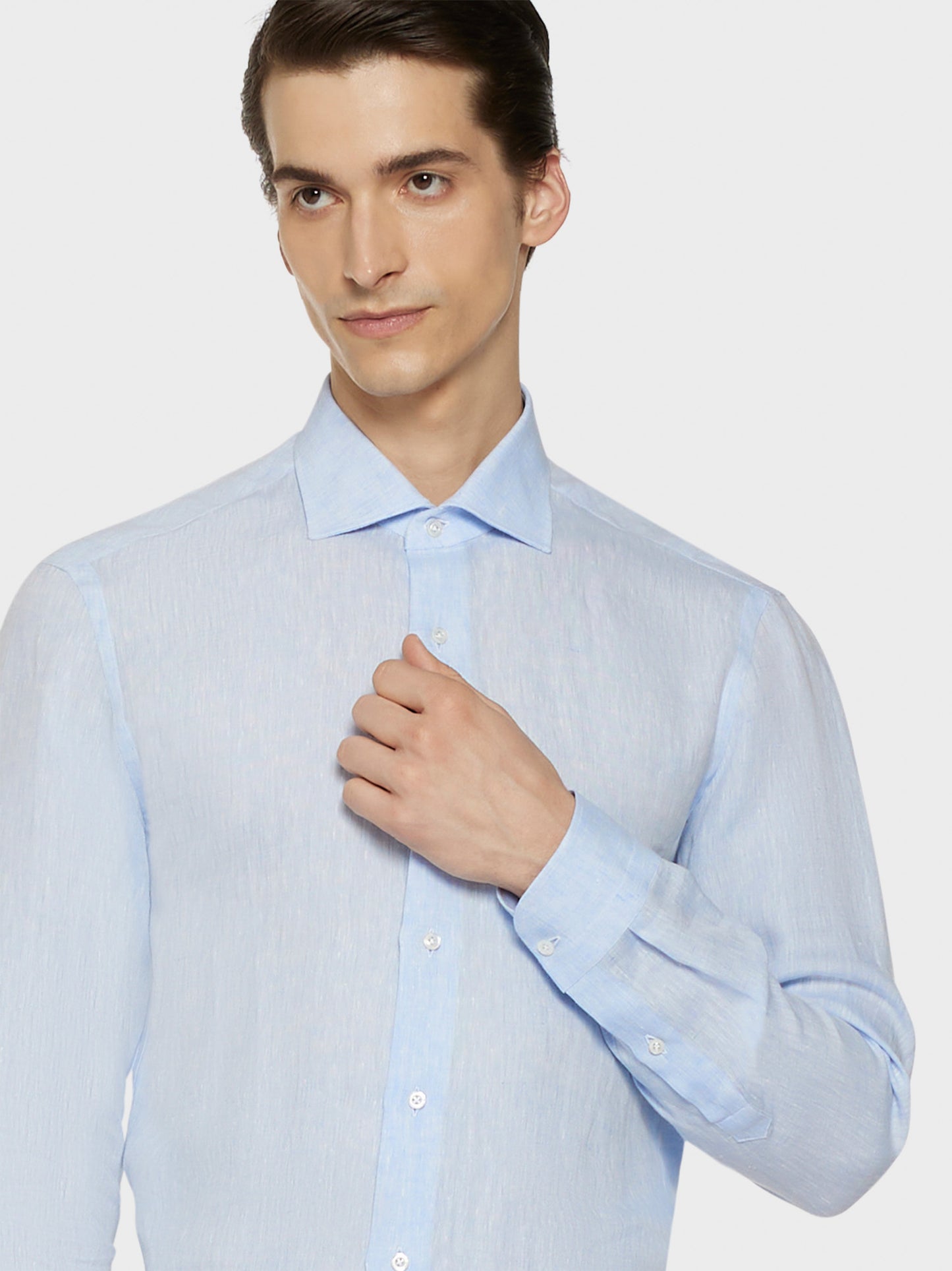 Camicia slim in lino azzurra