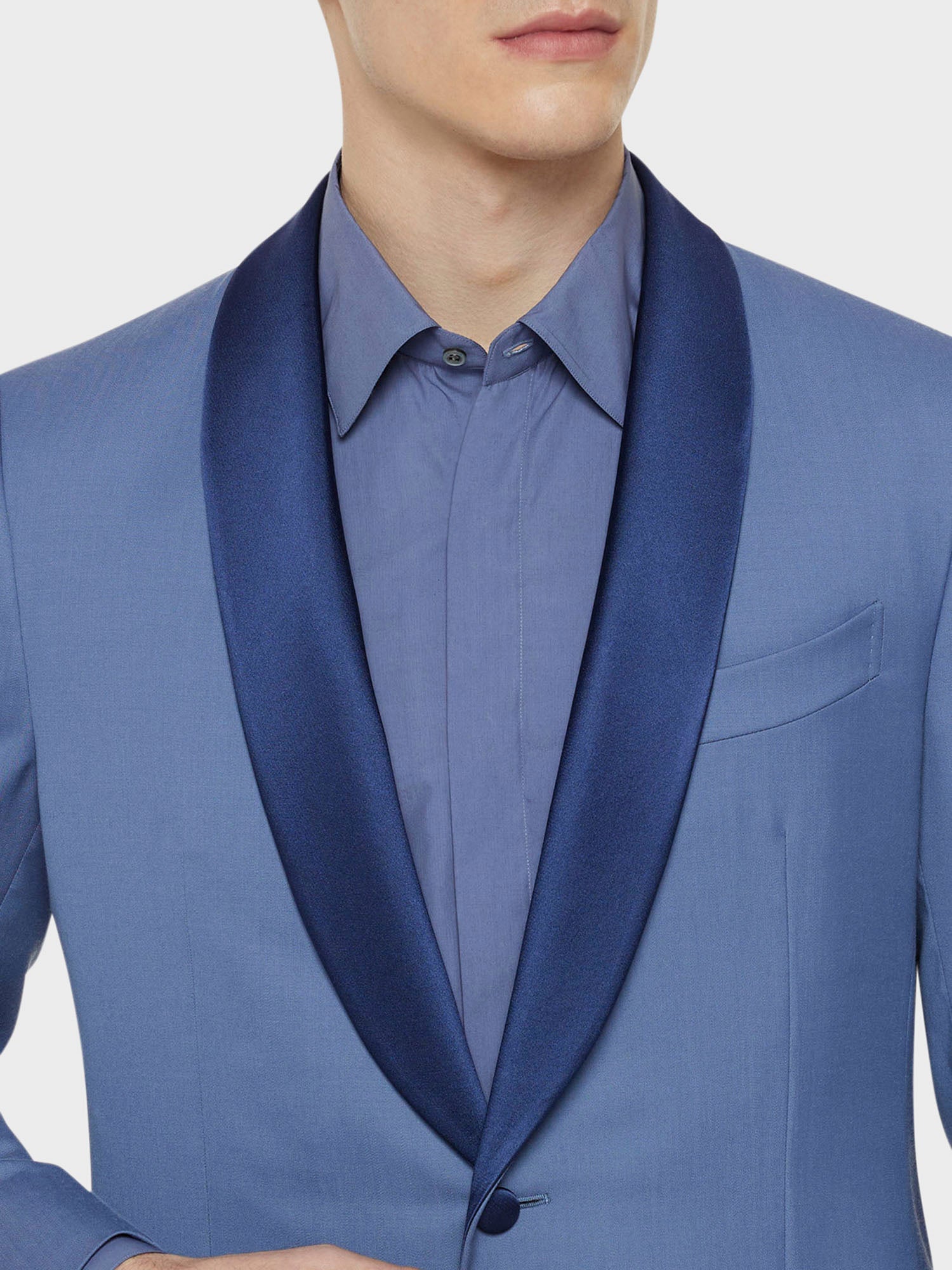 Caruso Menswear Abbigliamento Uomo Abito smoking manon in lana azzurro indossato giacca