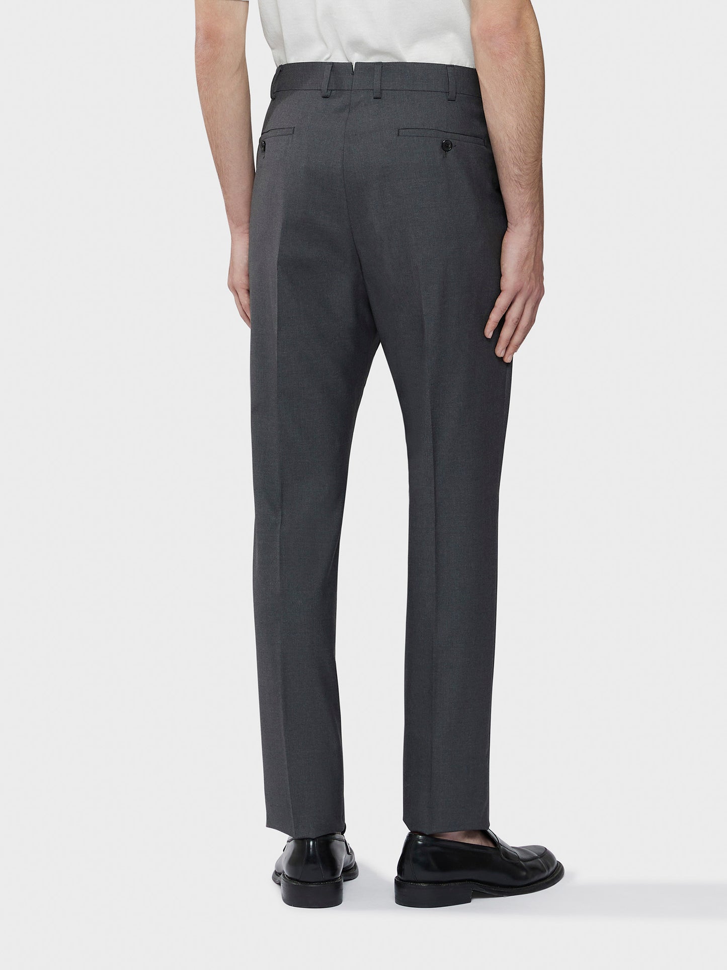 Caruso Menswear Abbigliamento Uomo Pantaloni regular fit in Zeelander di lana grigio indossato back