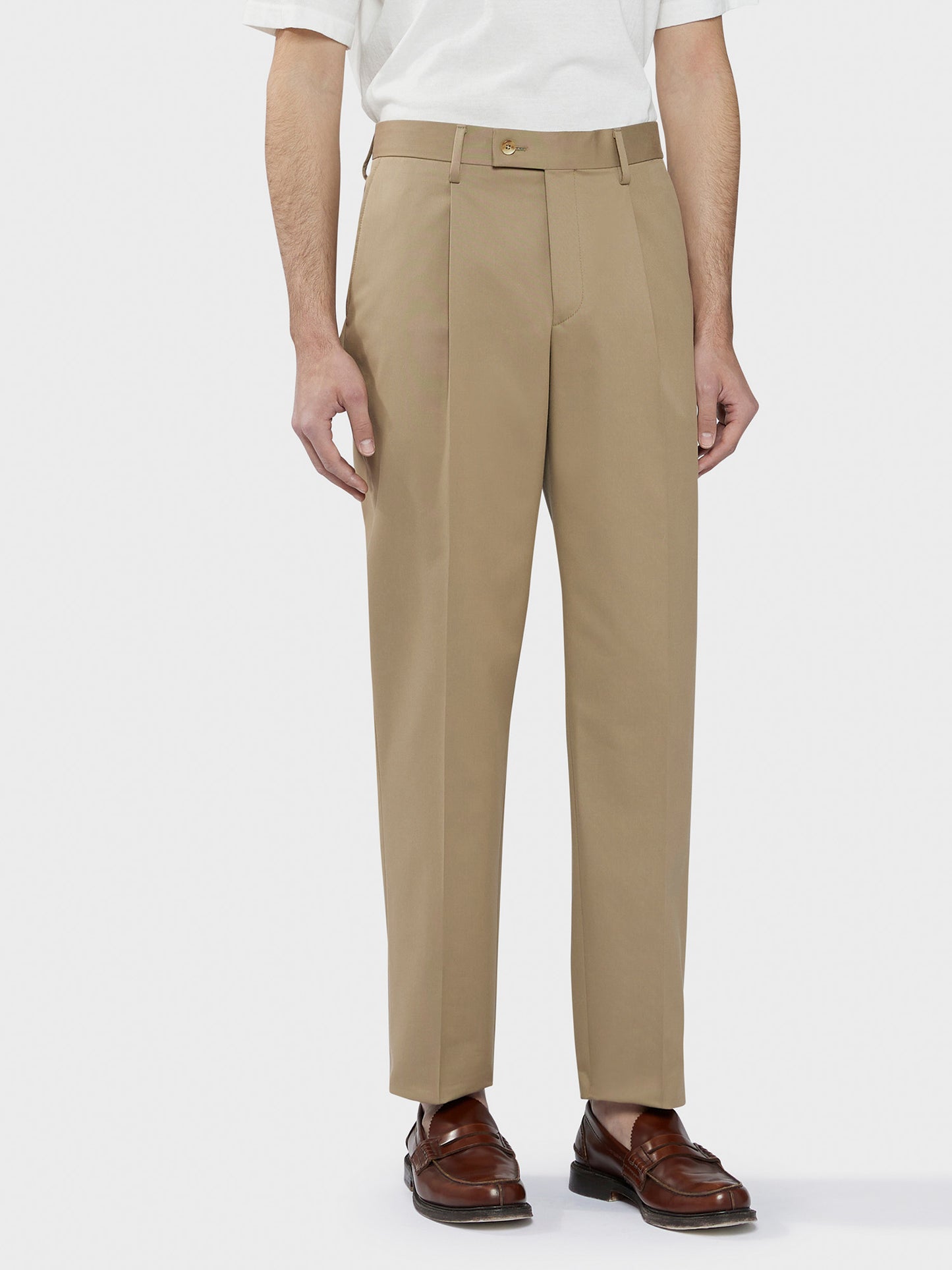 Caruso Menswear Abbigliamento Uomo Pantaloni eleganti in cotone lana sabbia indossato