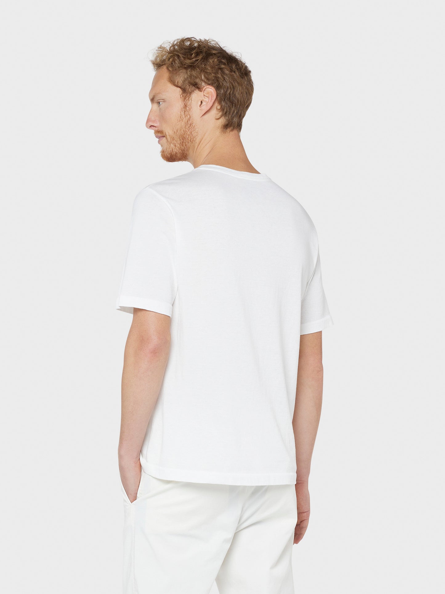 Caruso Menswear Abbigliamento Uomo T-Shirt girocollo seamless in jersey bianco indossato back