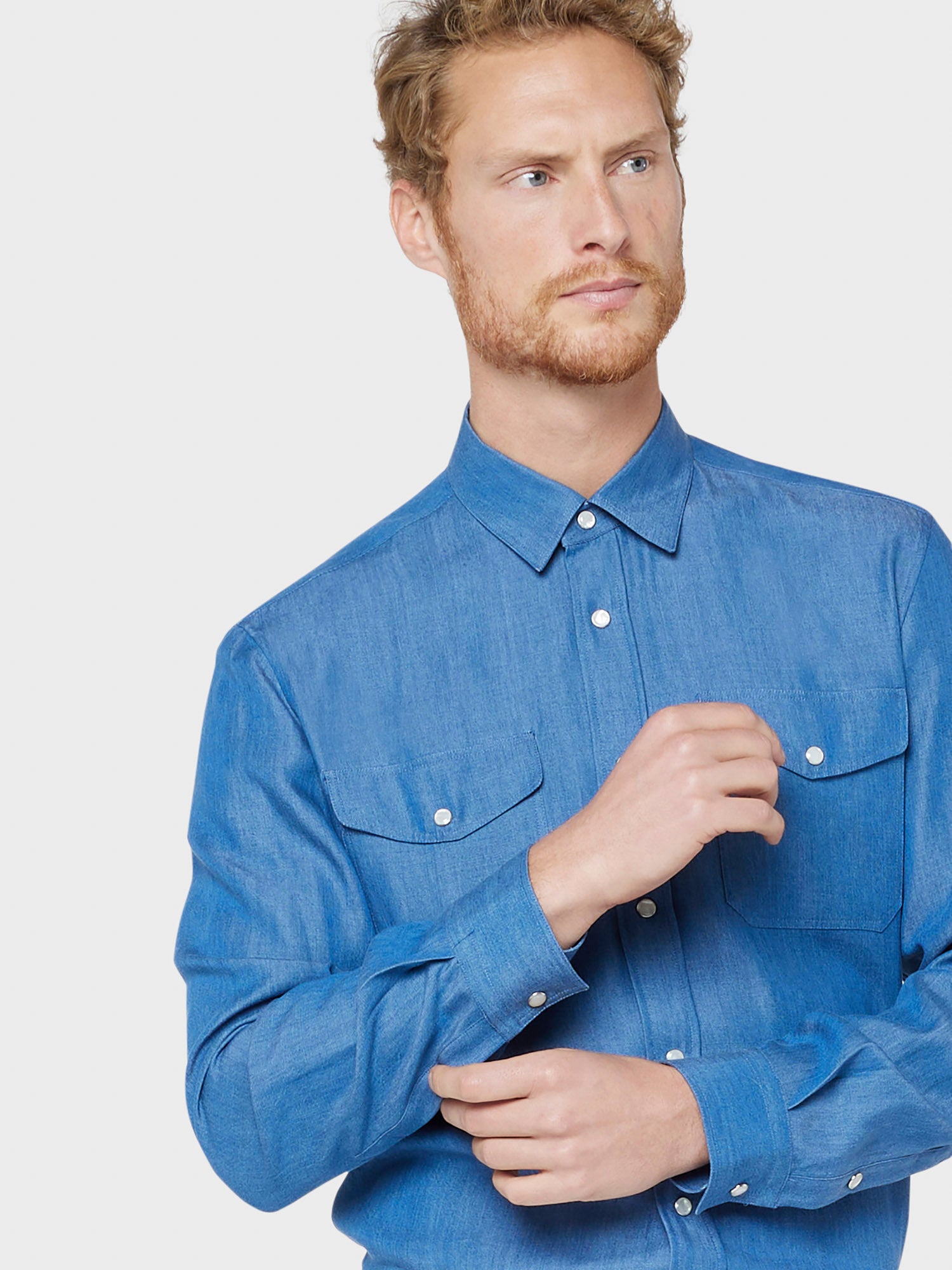 Caruso Menswear Abbigliamento Uomo Camicia in tencel colore blu jeans dettaglio